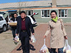 攜手共踐行，黨暖老人心